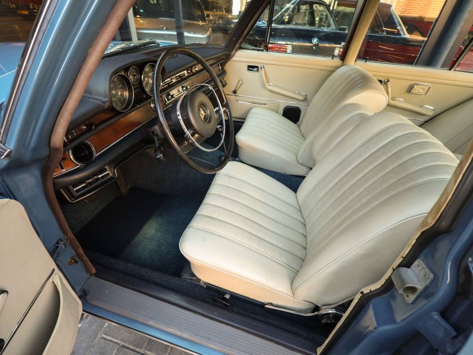 Afbeelding 10/76 van Mercedes-Benz 280 SE (1968)