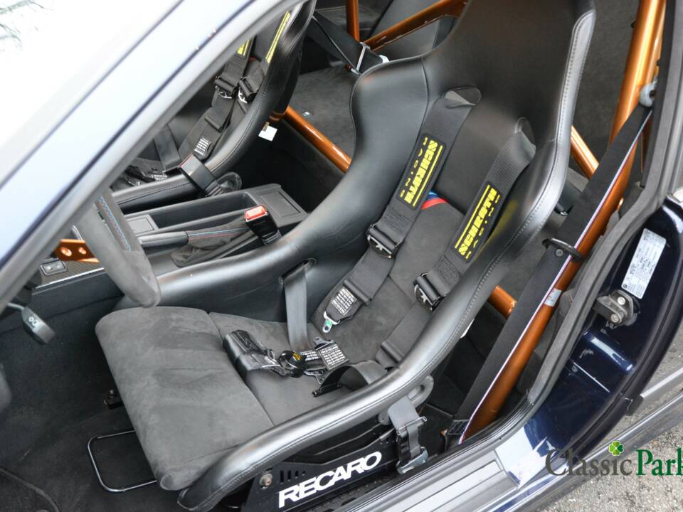 Image 8/50 of BMW 323i (1998)