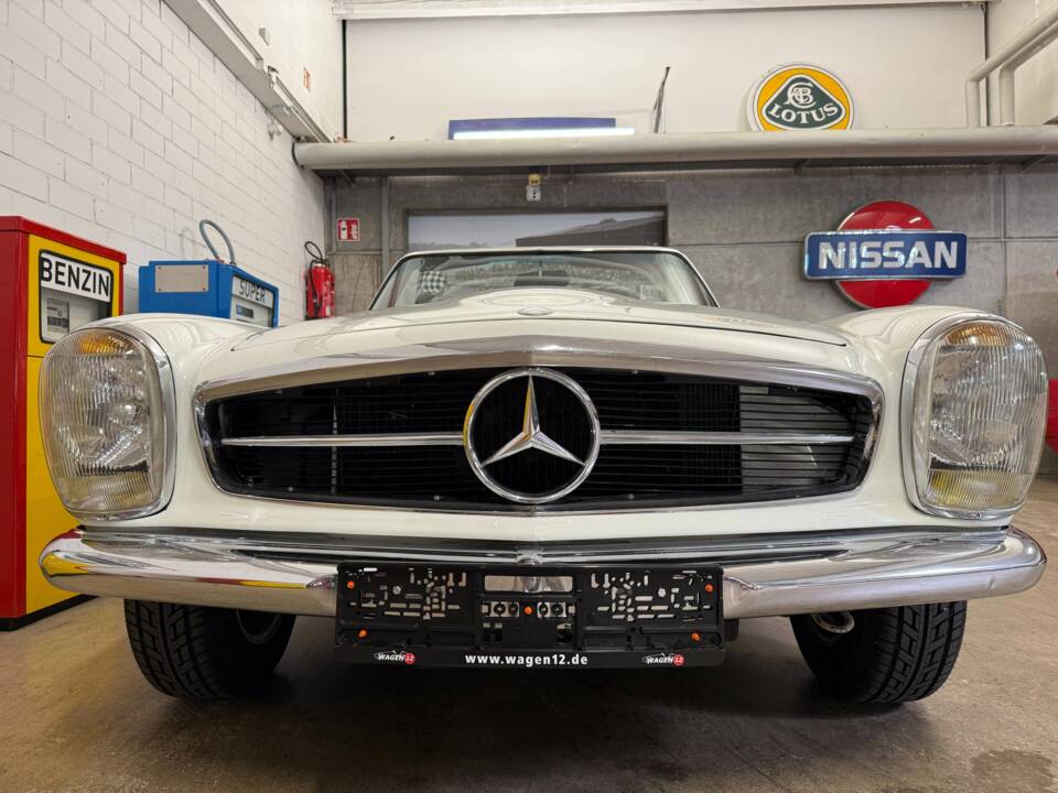 Image 3/22 of Mercedes-Benz 280 SL (1968)