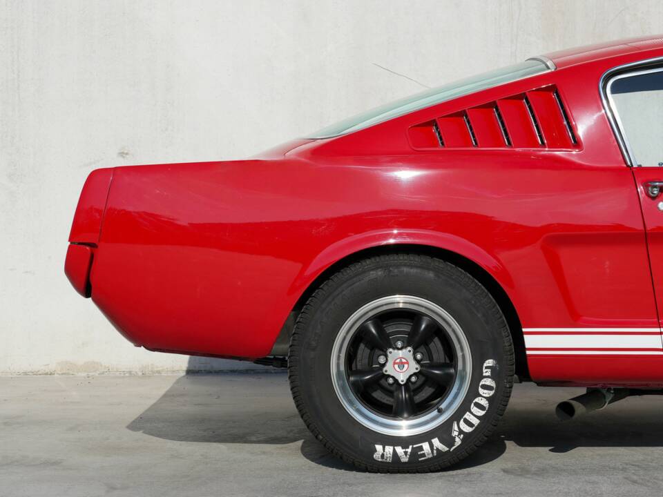 Image 8/50 of Ford Shelby GT 350 (1965)