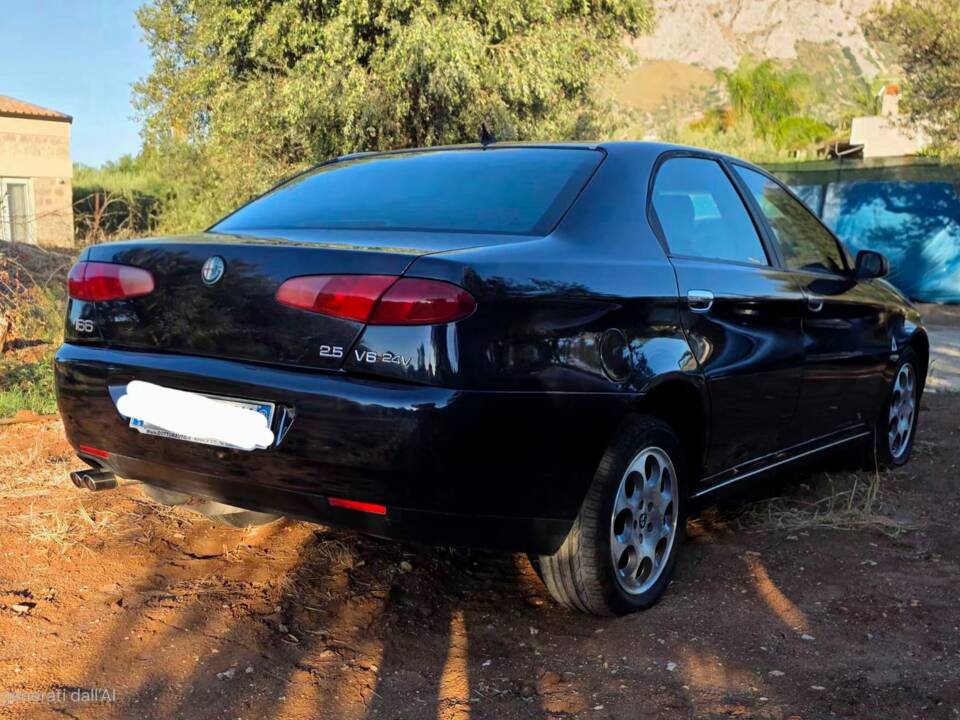 Image 32/50 de Alfa Romeo 166 2.5i V6 24V (2001)