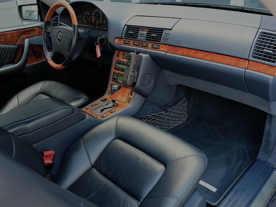 Image 31/70 de Mercedes-Benz CL 500 (1997)