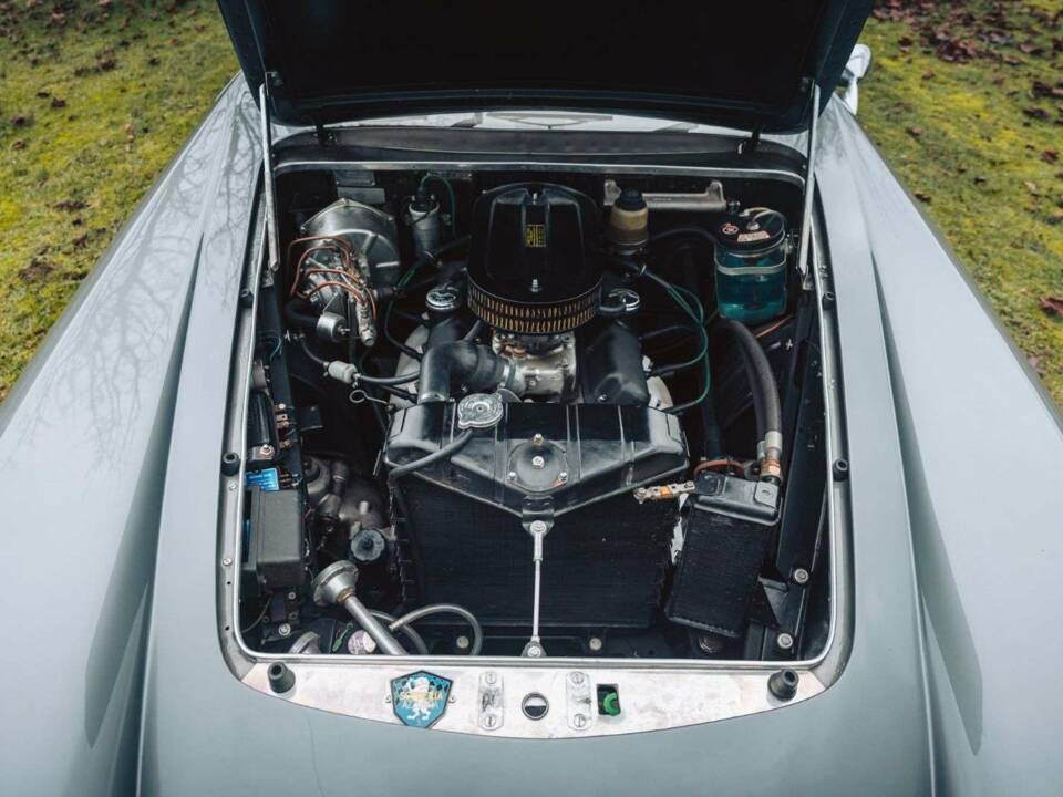 Imagen 23/25 de Lancia Flaminia GT 2.8 3C Touring (1962)