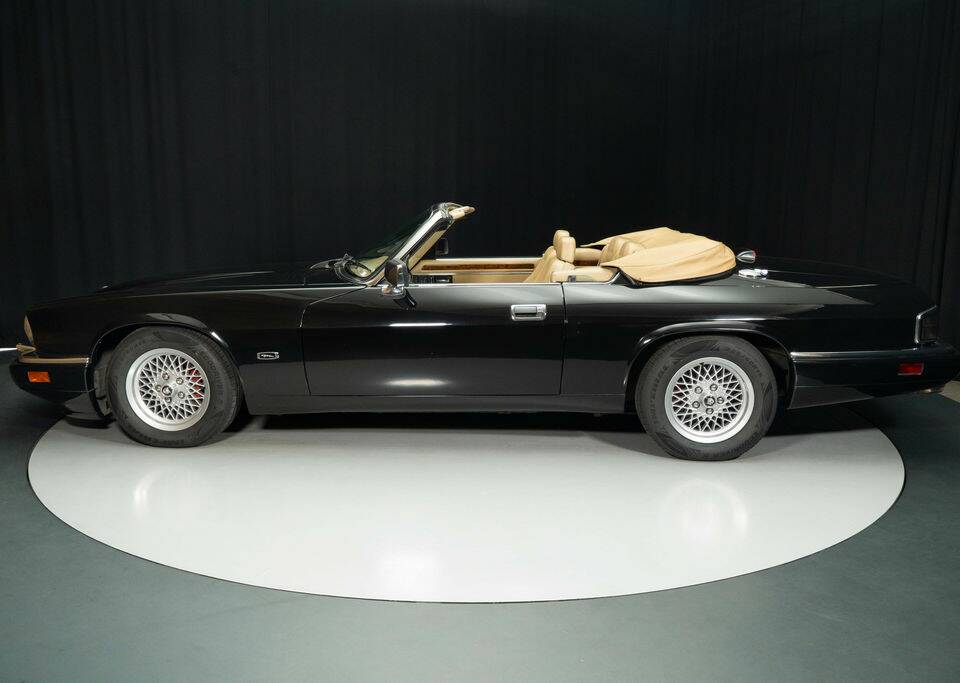 Image 5/8 of Jaguar XJS 4.0 (1994)