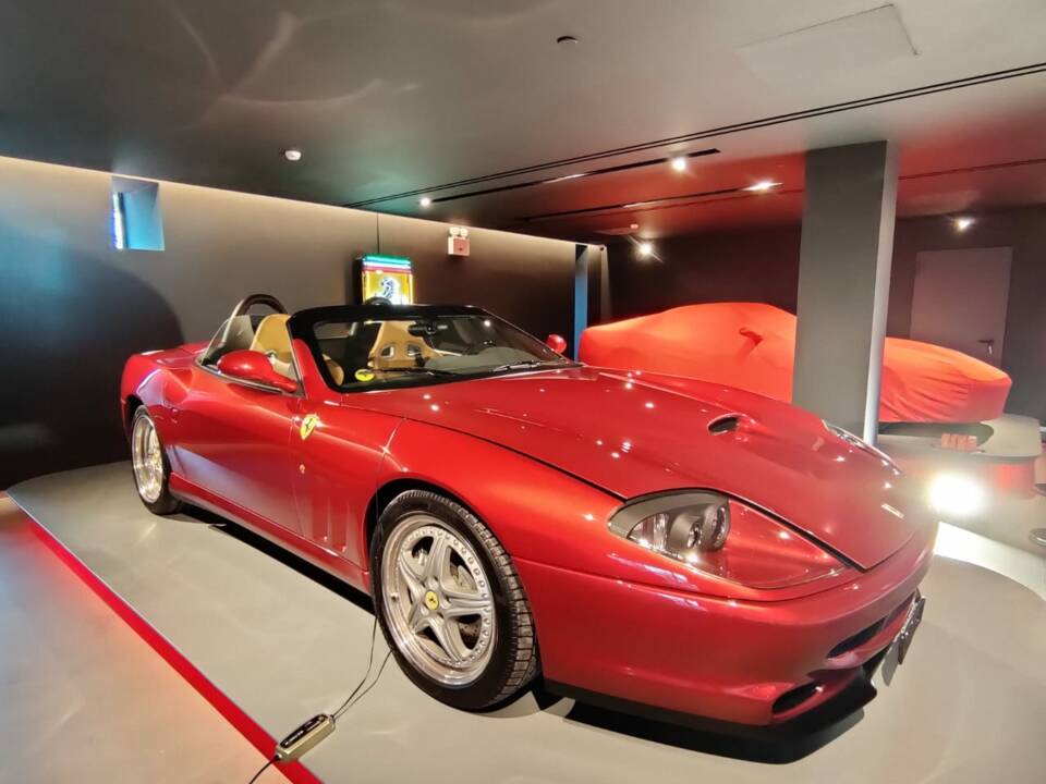 Imagen 1/9 de Ferrari 550 Barchetta (2001)