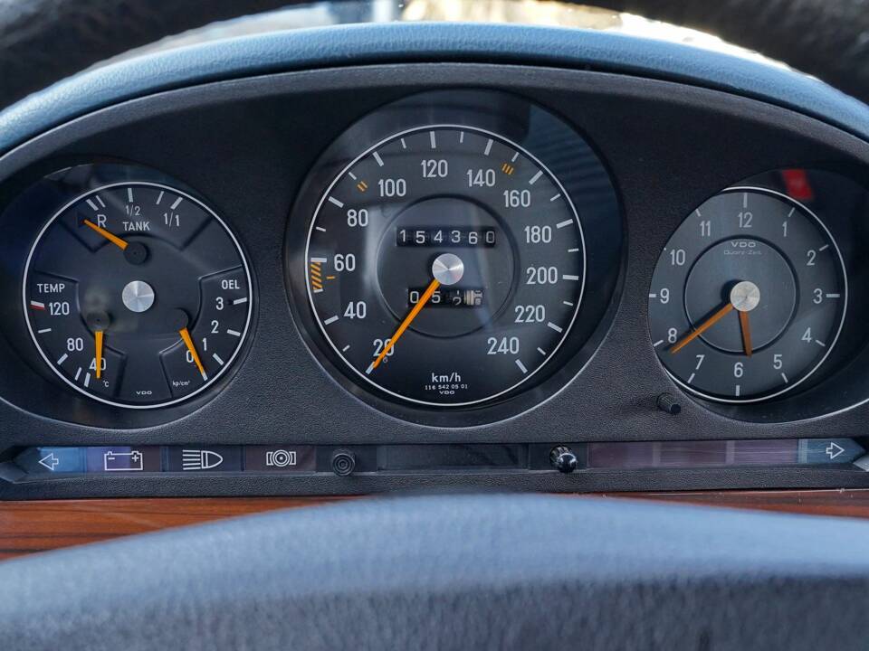 Bild 23/23 von Mercedes-Benz 350 SE (1975)