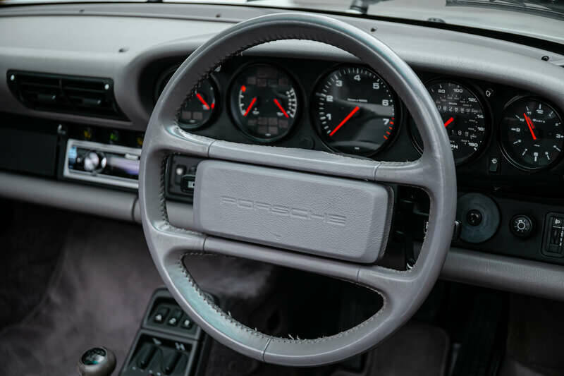 Image 12/38 of Porsche 911 Carrera 4 (1991)