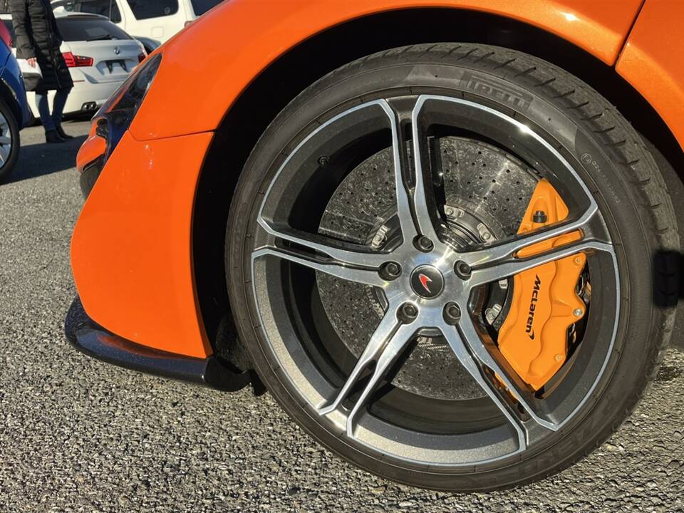 Bild 12/48 von McLaren 650S Spider (2014)