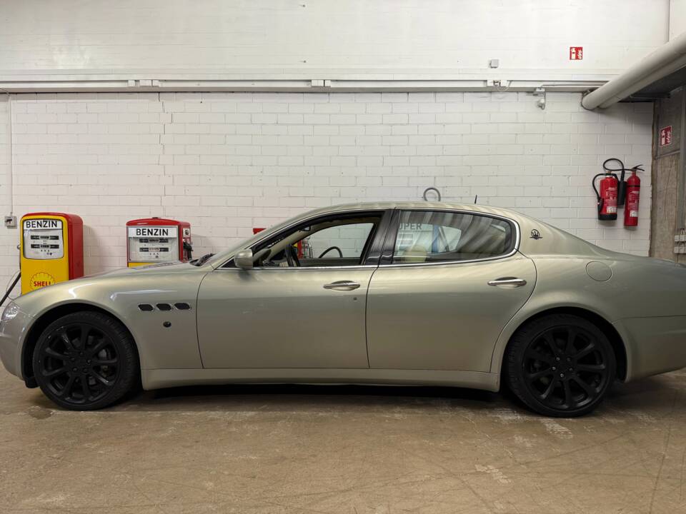 Bild 1/17 von Maserati Quattroporte 4.2 (2005)