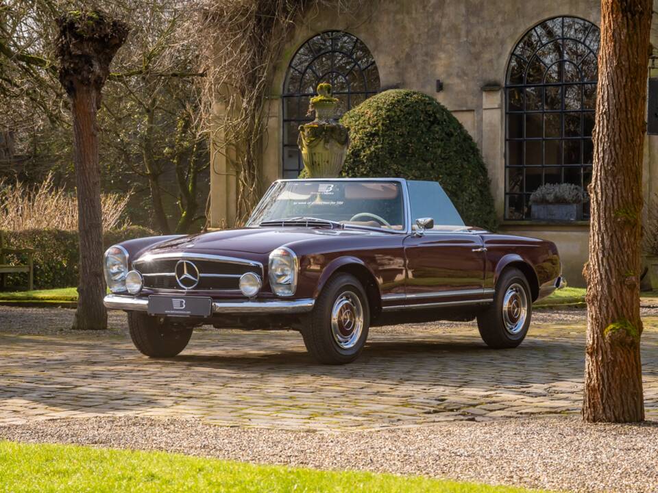 Image 4/35 de Mercedes-Benz 230 SL (1963)