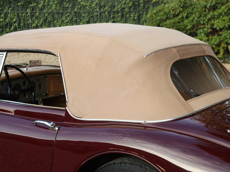 Immagine 14/50 di Jaguar XK 150 SE DHC (1958)