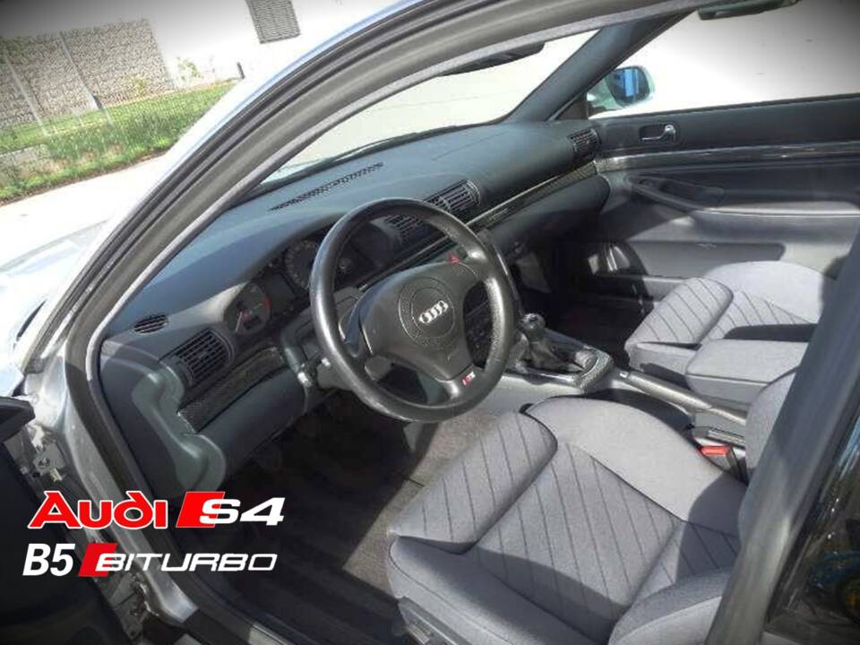 Image 27/50 of Audi S4 Avant (2001)
