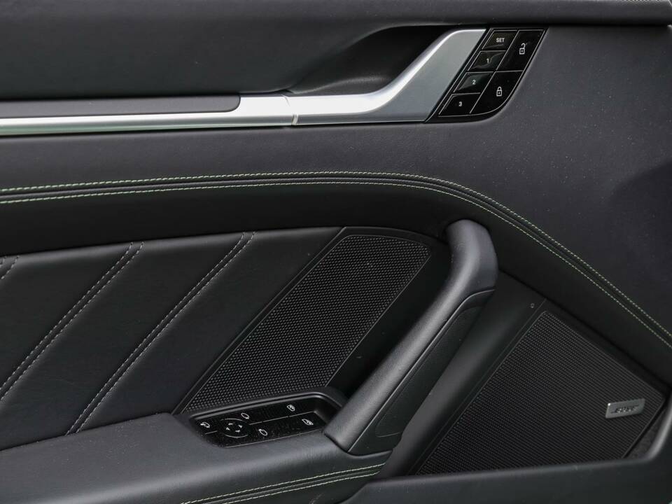 Bild 8/8 von Porsche 911 Turbo S (2021)