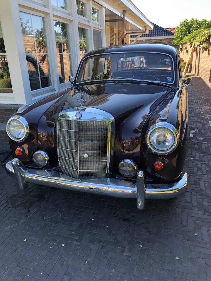 Bild 1/7 von Mercedes-Benz 220 S (1959)