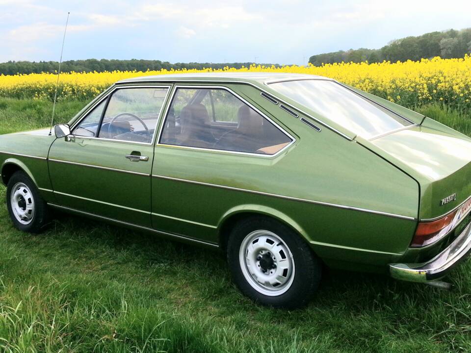Image 89/91 of Volkswagen Passat 1.3 (1974)