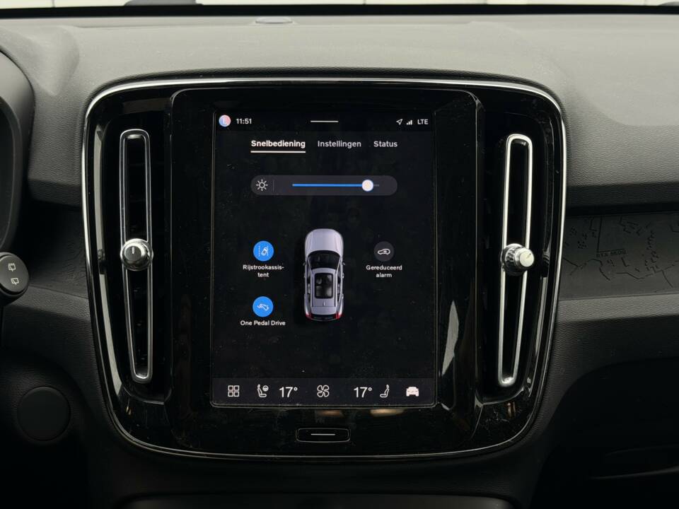 Imagen 24/34 de Volvo XC40 Recharge Pure Electric (2022)