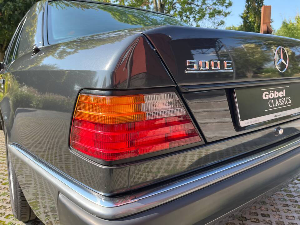 Imagen 5/20 de Mercedes-Benz 500 E (1992)