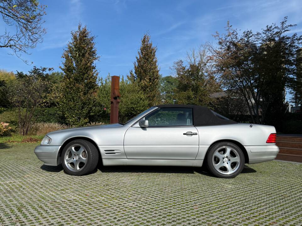 Image 4/29 de Mercedes-Benz SL 280 (1996)
