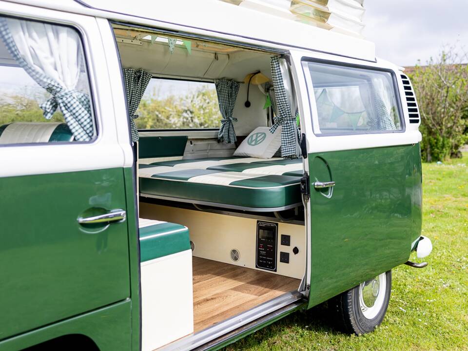 Image 40/50 of Volkswagen T2 Brasil Camper (1972)