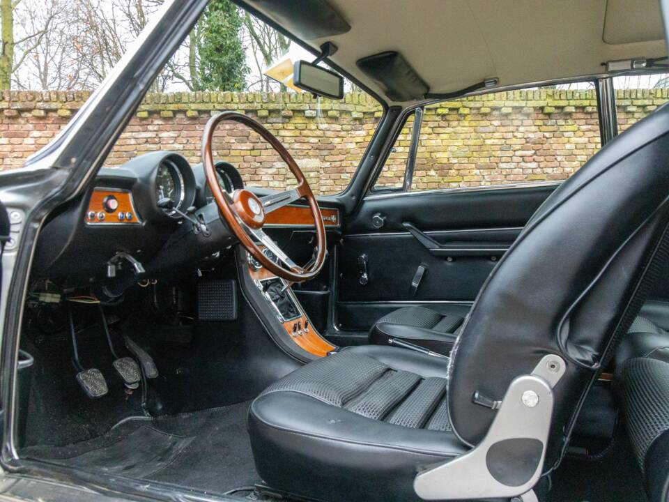 Image 36/50 de Alfa Romeo Giulia GT 1300 Junior (1972)