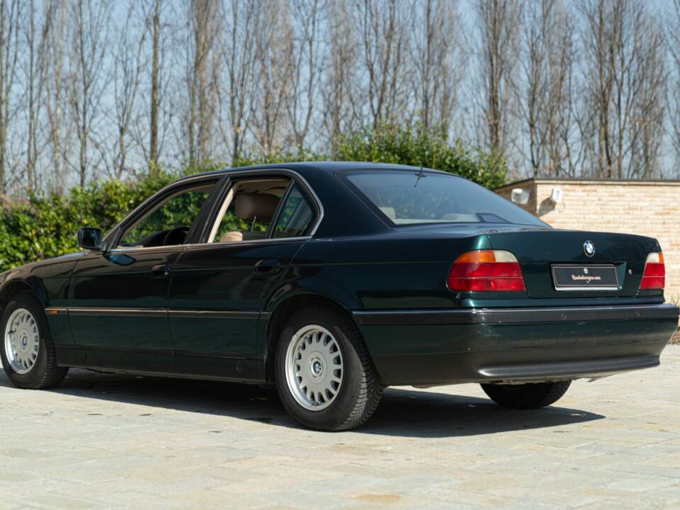 Image 4/43 of BMW 725tds (1997)