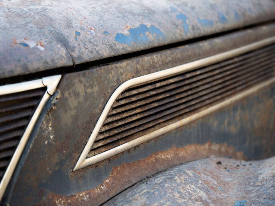 Image 45/134 of Ford V8 (1937)