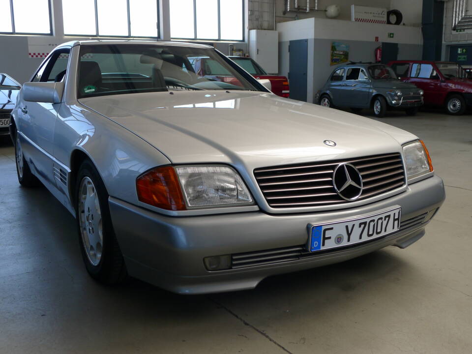 Image 27/47 of Mercedes-Benz 500 SL (1992)