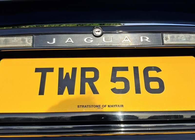 Image 37/41 of Jaguar XJRS 6.0 (1990)