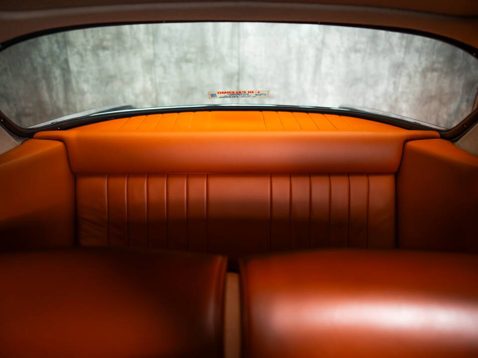 Image 32/92 of Maserati 3500 GT Touring (1957)