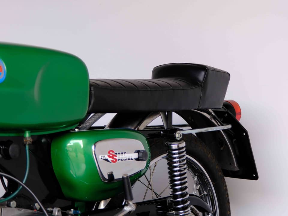Image 23/57 of Benelli 125 Sport Special (1971)