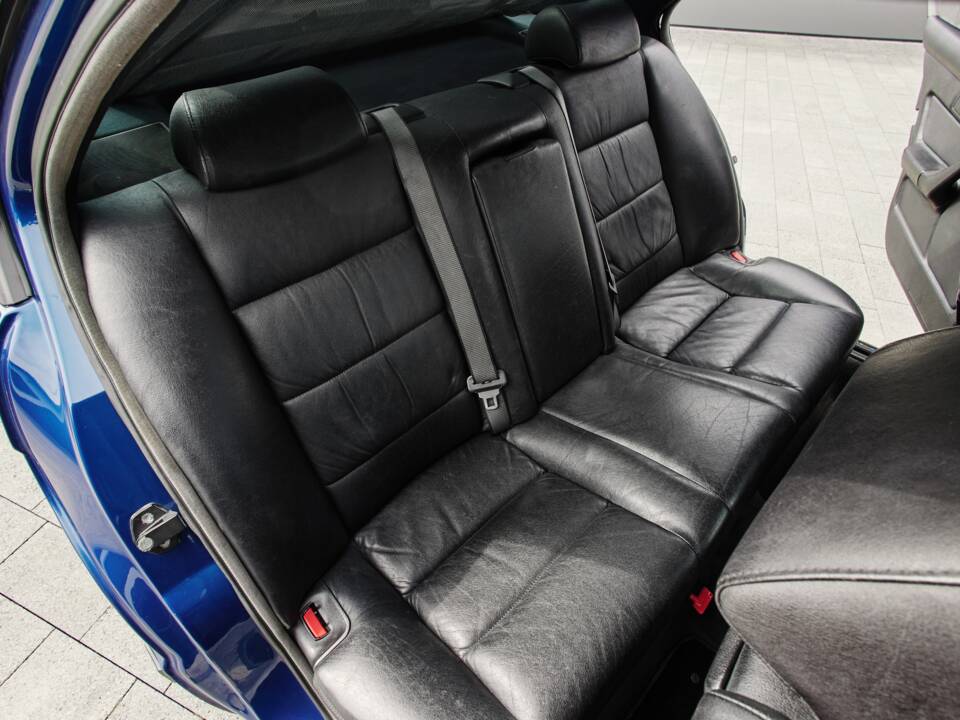 Immagine 61/74 di BMW M5 (1992)