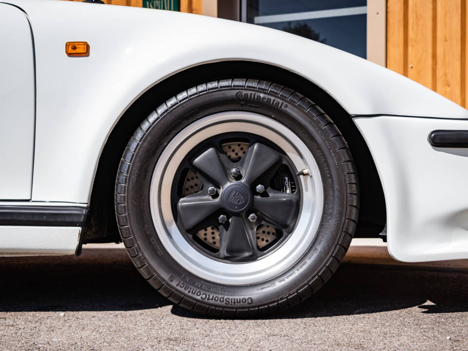 Image 14/50 of Porsche 911 Turbo 3.3 Flatnose (1982)