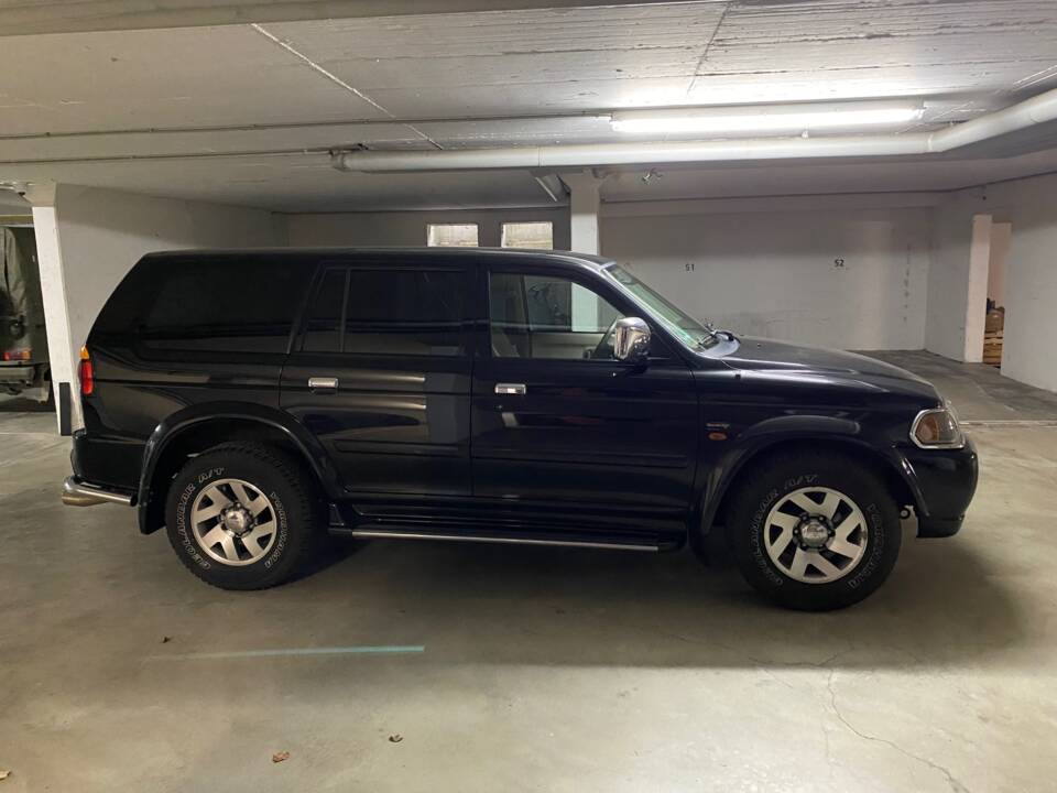 Immagine 7/19 di Mitsubishi Pajero Sport 3.0 V6 (2000)