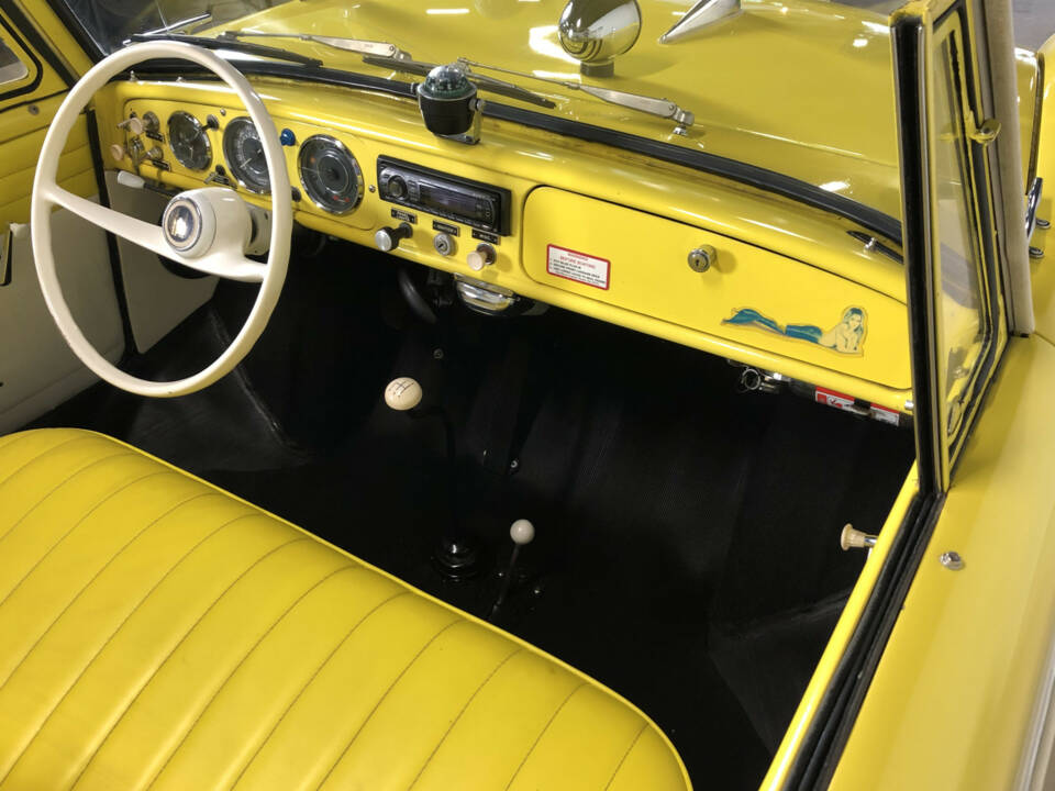 Image 15/24 de Amphicar 770 (1964)