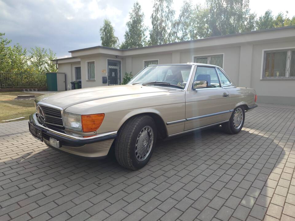 Image 2/43 of Mercedes-Benz 560 SL (1988)