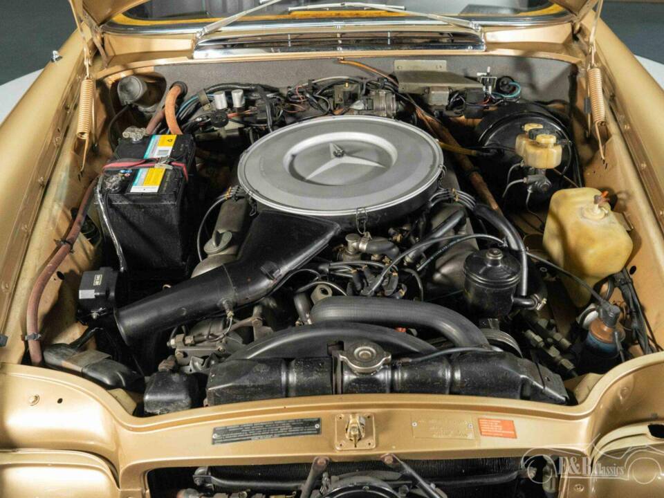 Image 7/19 of Mercedes-Benz 280 SE (1971)