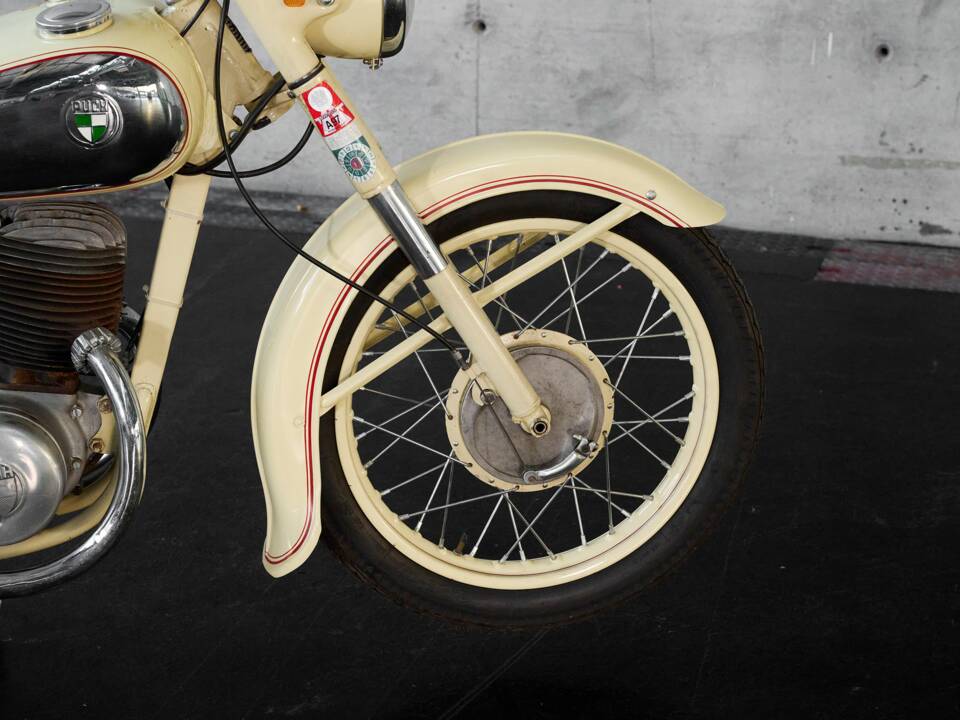 Image 11/18 of Puch 250 TF (1951)