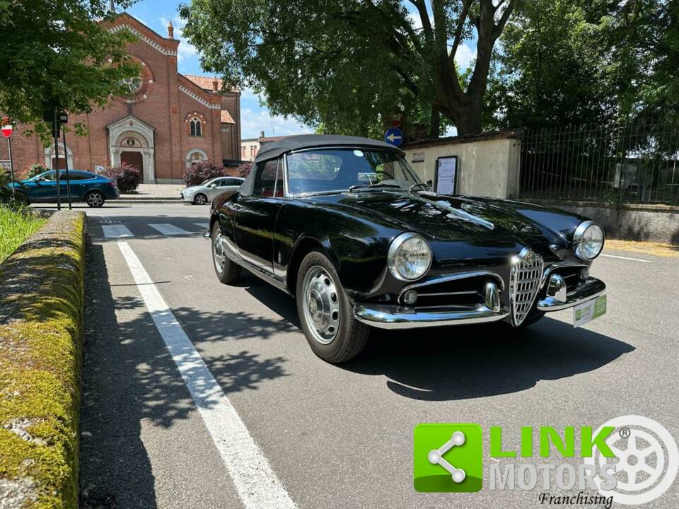 Image 3/10 of Alfa Romeo Giulietta Spider (1958)