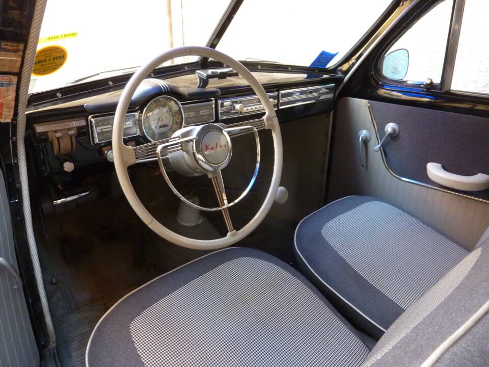 Image 42/50 de Volvo PV 444 (1956)
