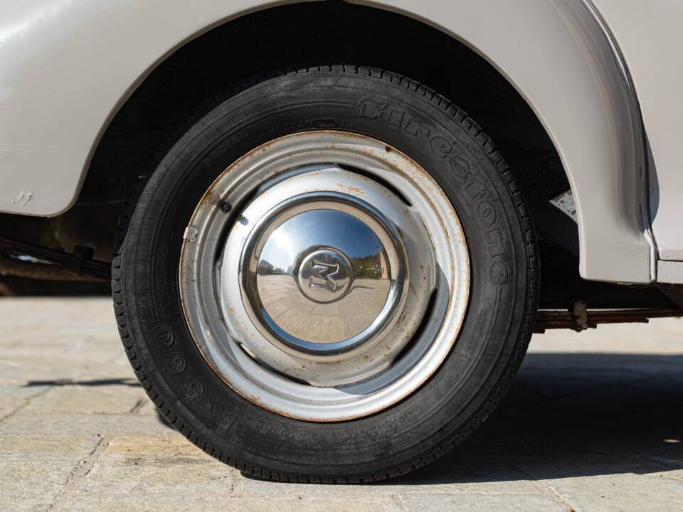 Image 23/50 of Morris Minor 1000 (1958)
