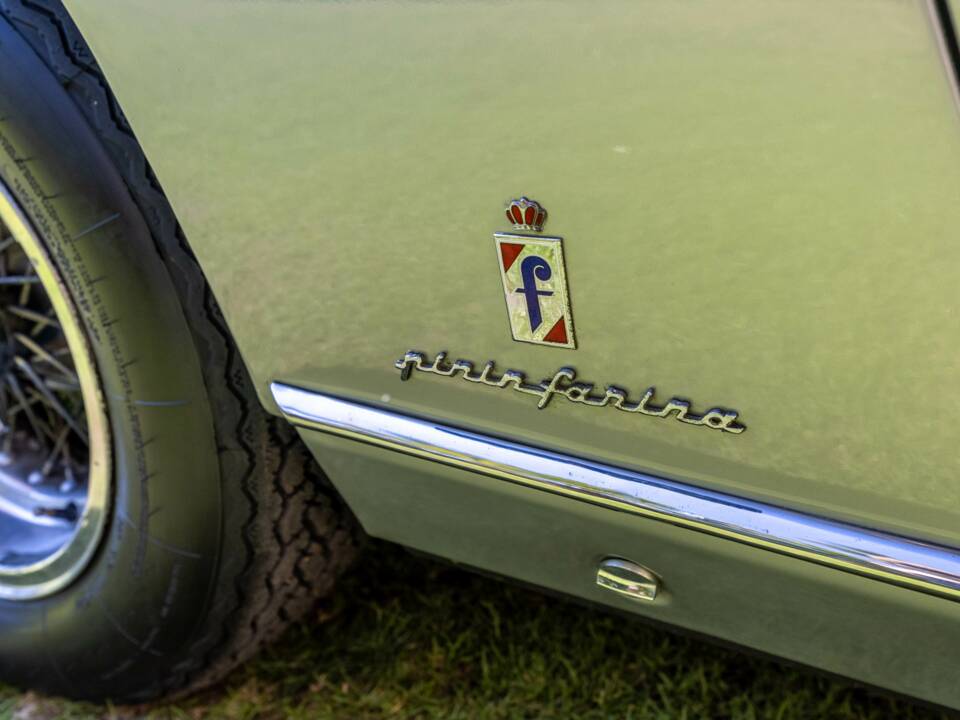 Imagen 26/47 de Ferrari 330 GT 2+2 (1964)