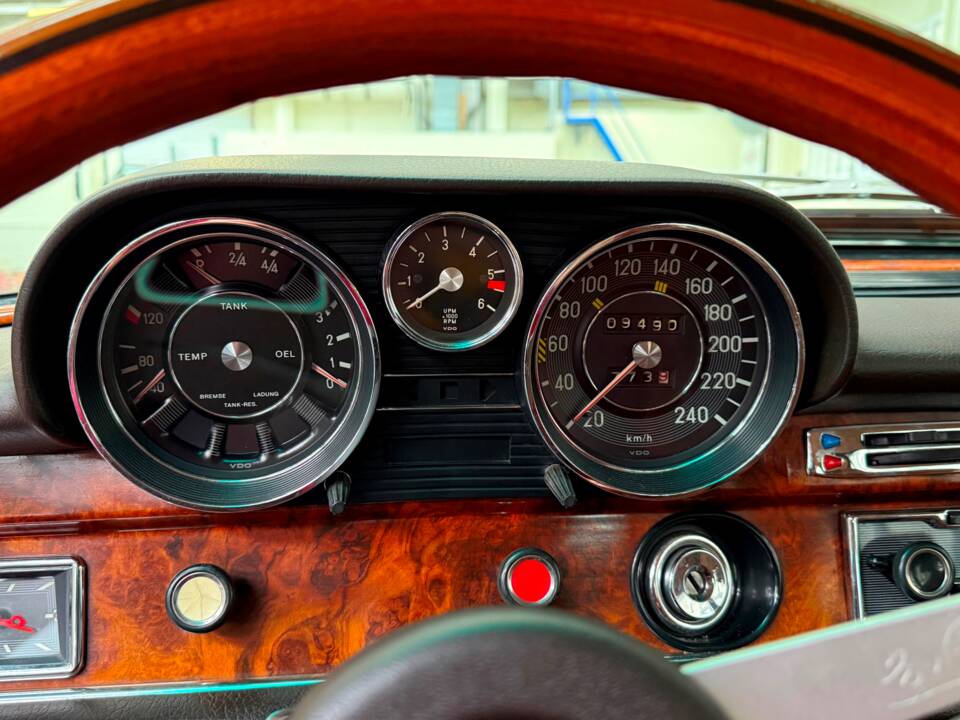 Image 12/15 de Mercedes-Benz 300 SEL 6.3 (1970)
