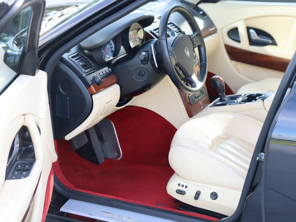 Image 5/50 of Maserati Quattroporte 4.2 (2007)