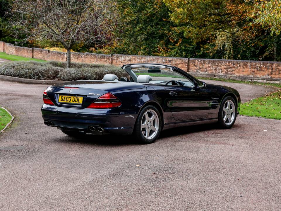 Image 14/41 of Mercedes-Benz SL 55 AMG (2003)