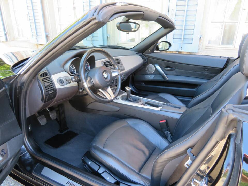 Bild 7/18 von BMW Z4 3.0i (2004)