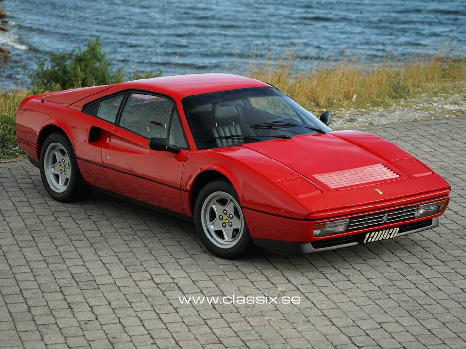 Image 23/27 de Ferrari 328 GTB (1985)