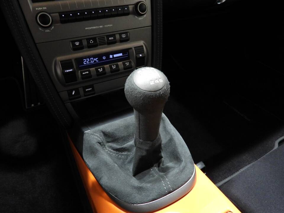 Immagine 8/15 di Porsche 911 GT3 RS (2007)