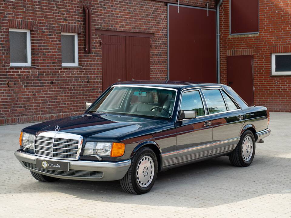 Image 9/72 de Mercedes-Benz 500 SEL (1984)