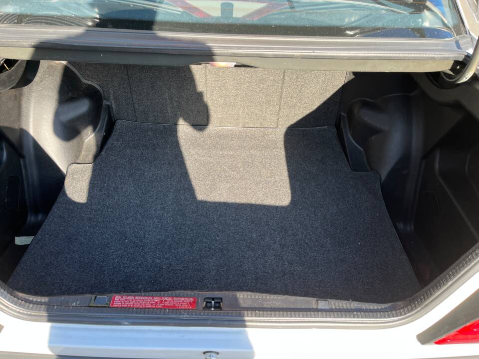 Image 6/6 of Mercedes-Benz 260 E 4-Matic (1987)