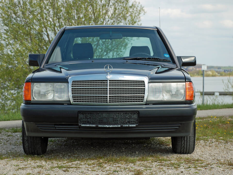 Afbeelding 5/50 van Mercedes-Benz 190 E 2.0 (1991)